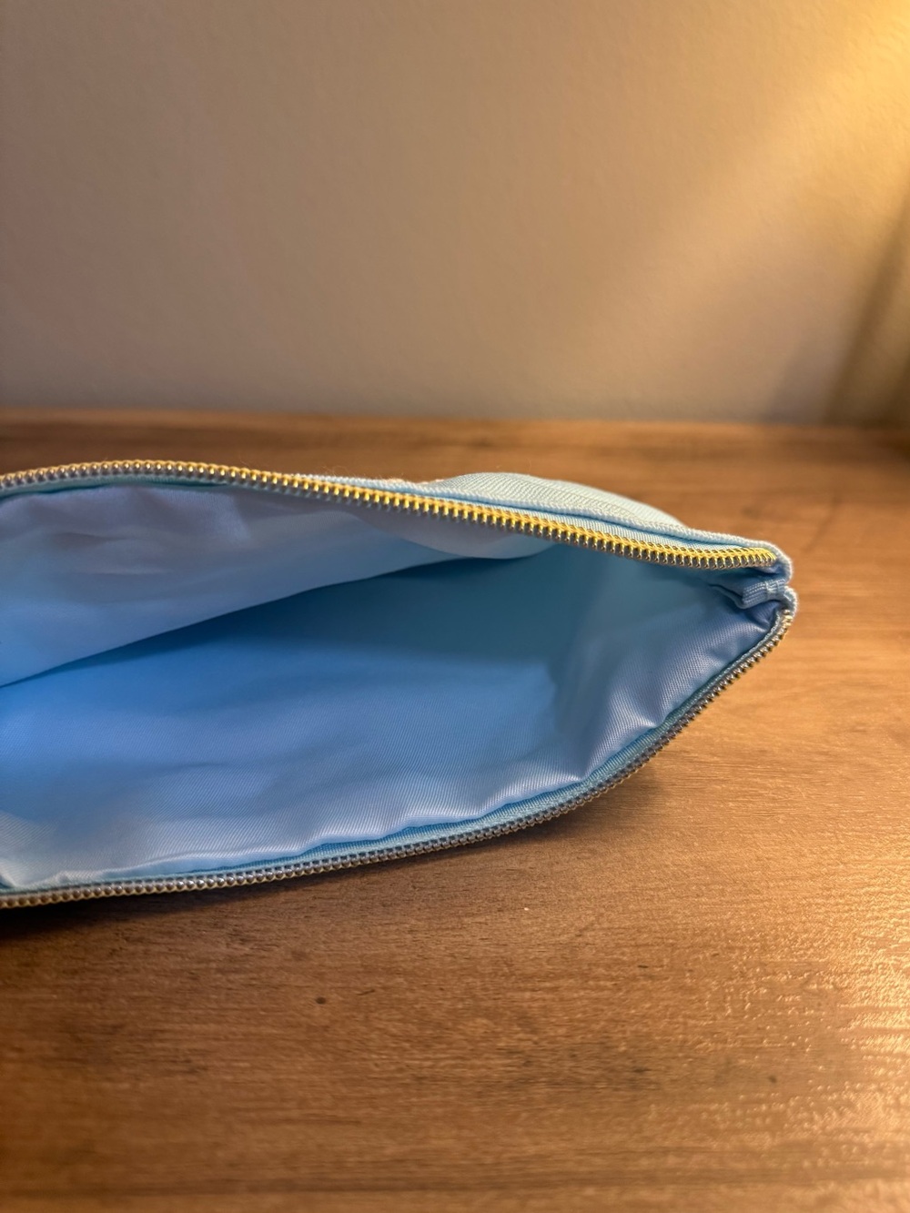 NWT Zipper Pouch / Bag in Baby Blue - Picture 4 of 5